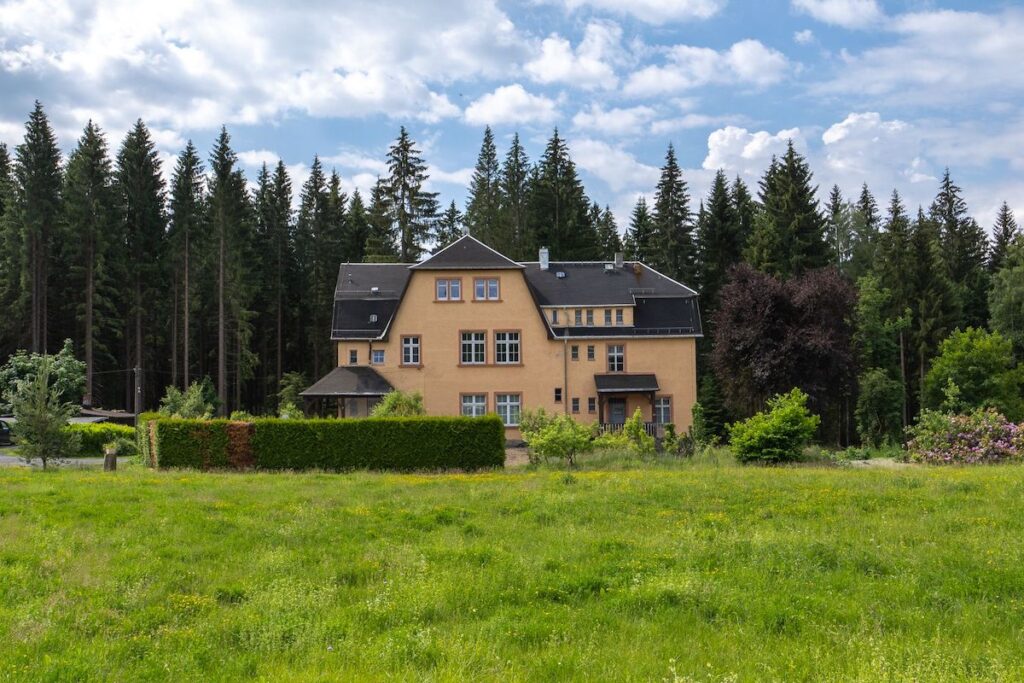 Haus auf der Waldhöhe