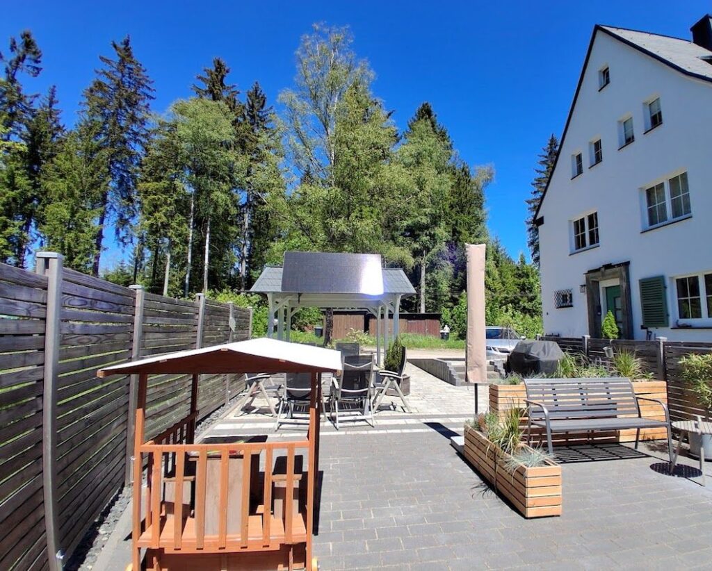 Terrasse Unterkunft Quelle 14