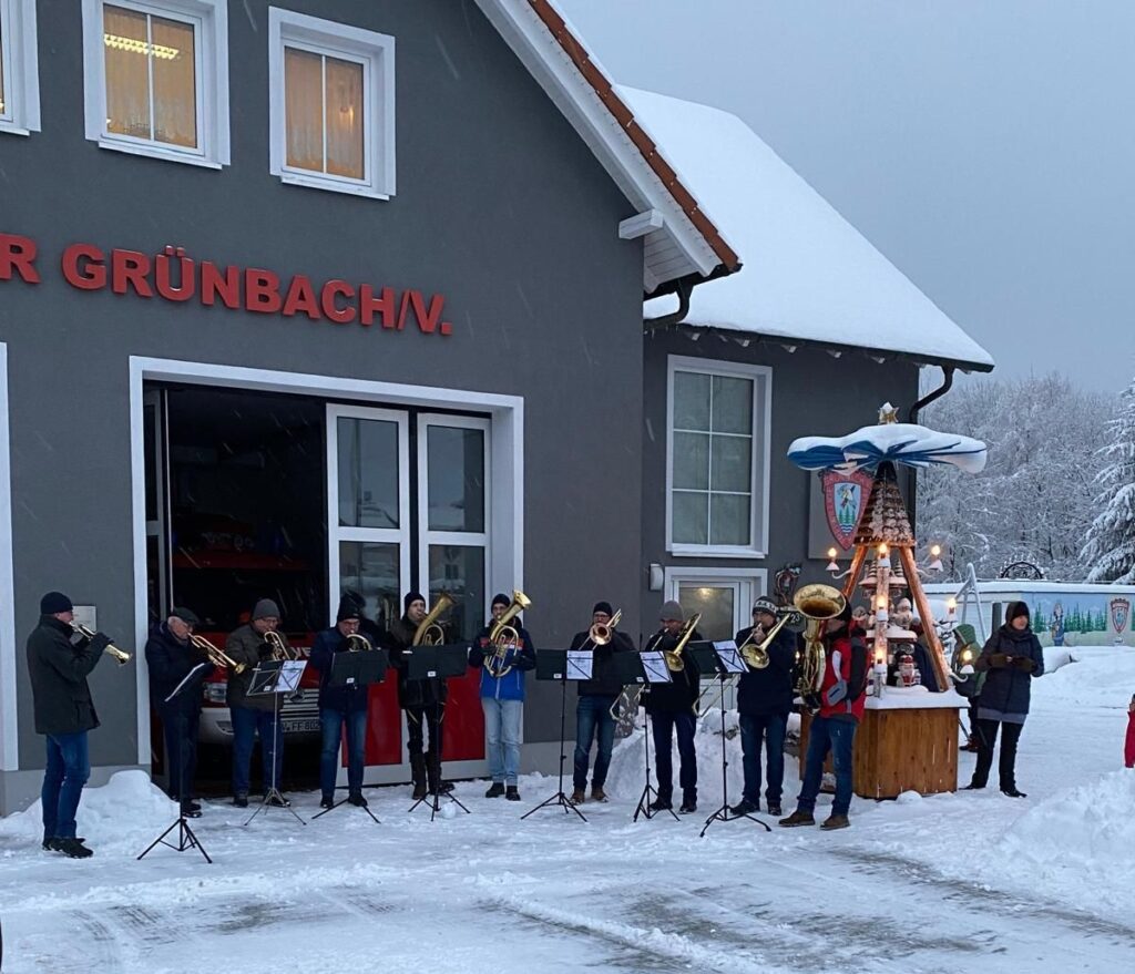 Weihnachtsmärkte im Vogtland - ländlich und urig Pyramidenanschieben Grünbach