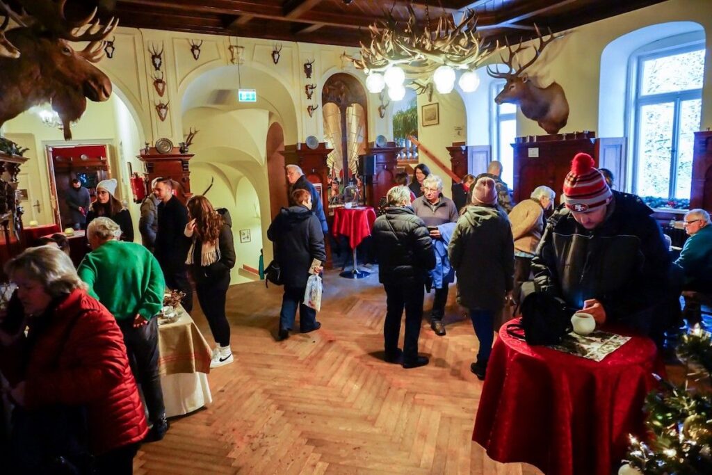 Weihnachtsmärkte im Vogtland - auch auf dem Schloss Weihnachtsmärkte im Vogtland - auch auf Schloss Leubnitz